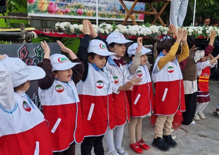 مشارکت بیش از ۱۸ هزار نفر در برنامه‌های بشردوستانه هلال‌احمر کردستان