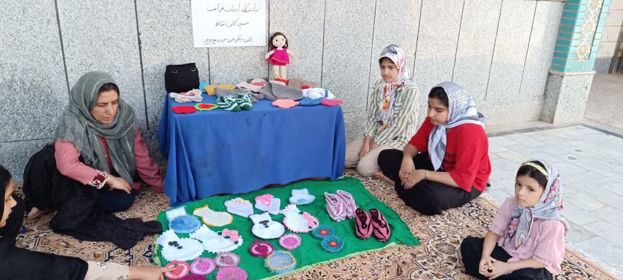 مسجد جامع «چاج» کانون پویایی و همدلی اهالی روستا/ از کلاس‌های هنری تا پرچم‌گردانی شبانه