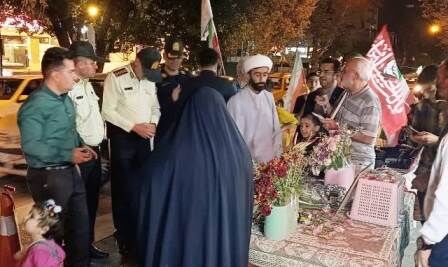 تجلیل از کارکنان کلانتری ۱۸ ولی‌عصر شیراز در موکب کانون شهید سلیمانی