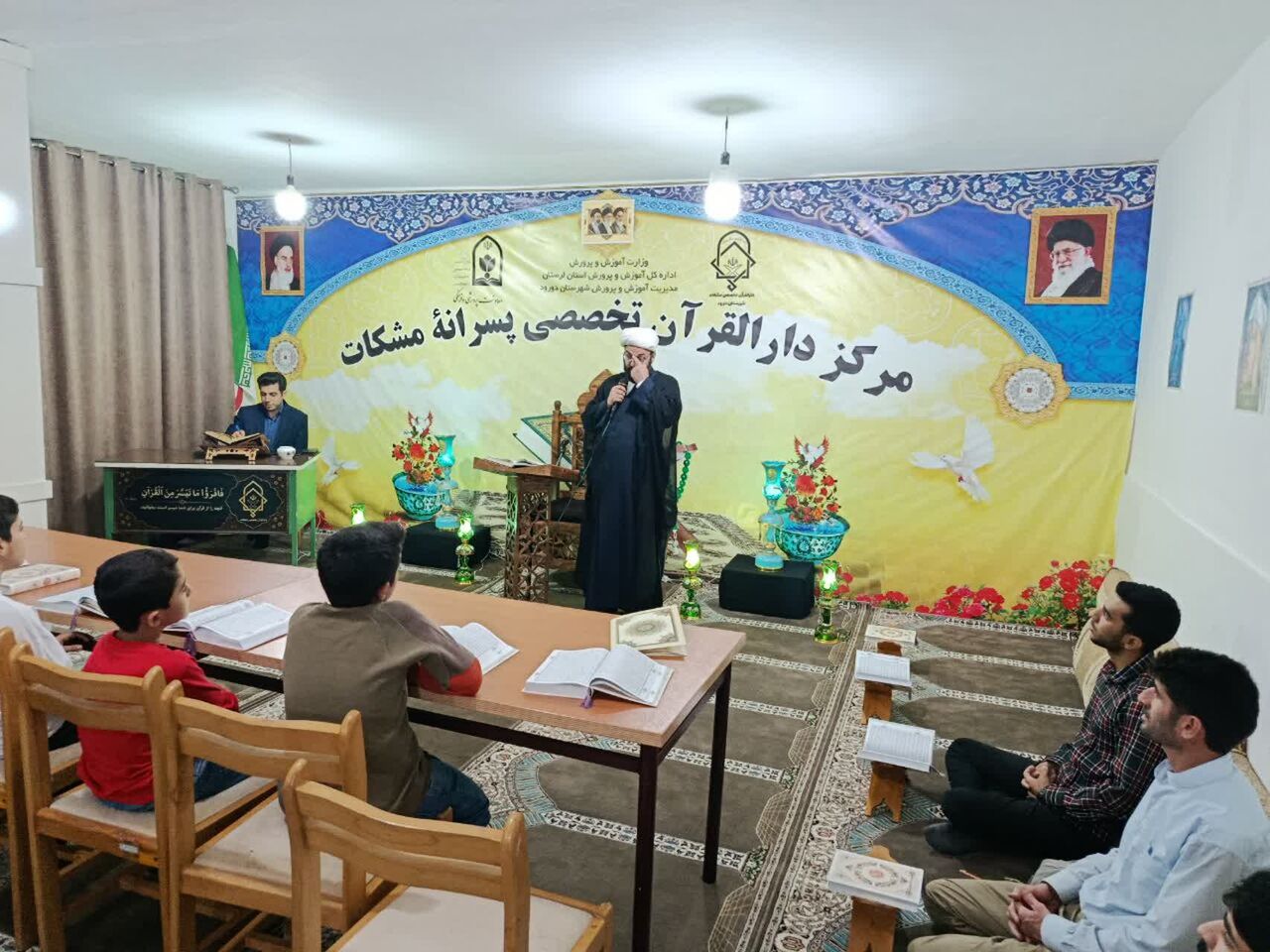 قرآن کریم نقشه راه حقیقی زندگی و منبع اصلی هدایت انسان‌هاست
