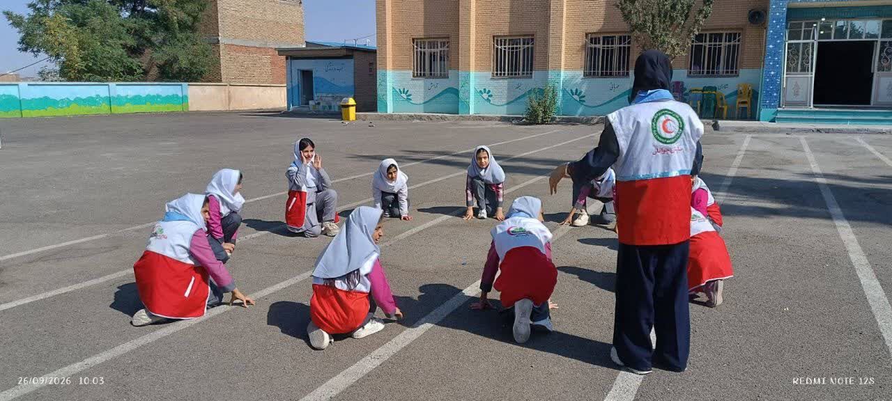 مشارکت بیش از ۱۸ هزار نفر در برنامه‌های بشردوستانه هلال‌احمر کردستان