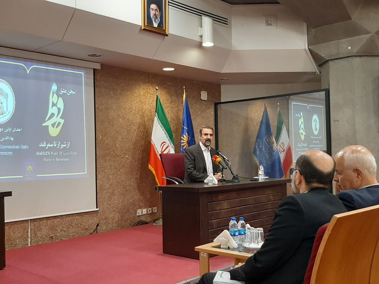 امیرخانی: حافظ ایرانی‌ترین شاعر ایران است