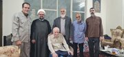دیدار امام جماعت مسجد علی بن ابی طالب (ع) زاهدان با پدر شهید مهدی خزاعی