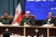 جهاد خدمت و جهاد تبیین باید هم‌زمان تقویت شود