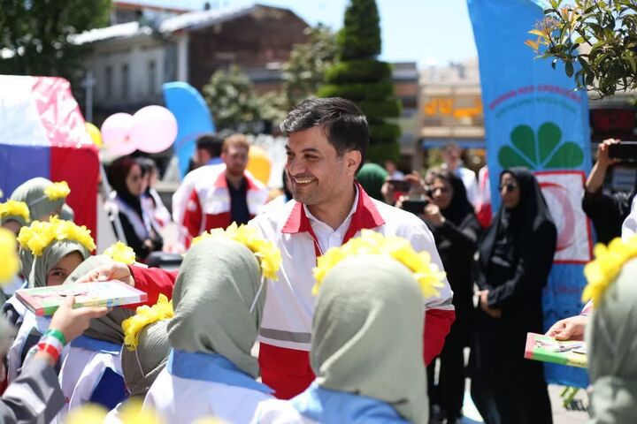 «رویای پاک کودکی» تعهد هلال‌احمر به فردای امن کودکان ایران است / حامی رویاهای آن‌ها هستیم
