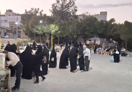 بازارچه مهربانی در جوار مسجد امام رضا(ع) شیراز؛ فرصتی برای رونق کسب‌وکارهای محلی