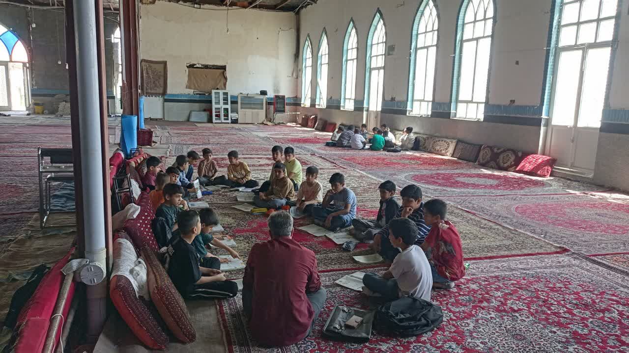 از زنگ مهر رضوی تا انتخاب رشته؛ تلاش برای ترسیم آینده روشن دانش‌آموزان