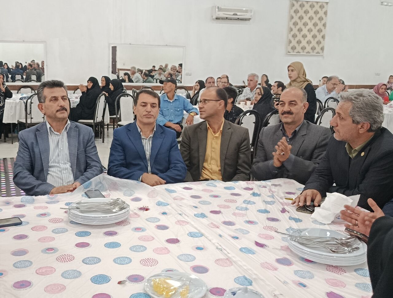 فرزندان قرآنی نابینا نباید کنج‌خانه باشند