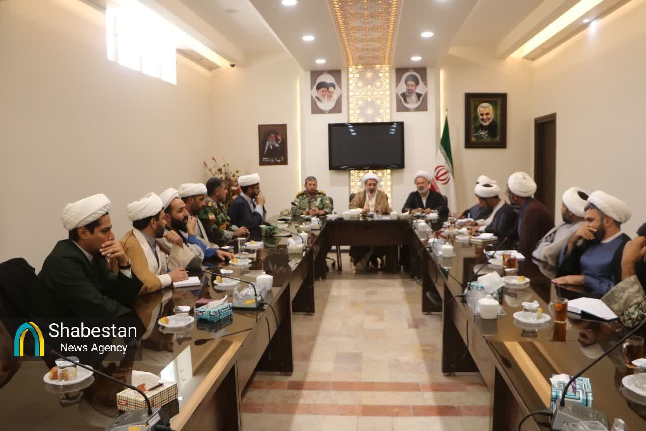 دیدار حوزه عقیدتی سیاسی ارتش با امام جمعه کرمان
