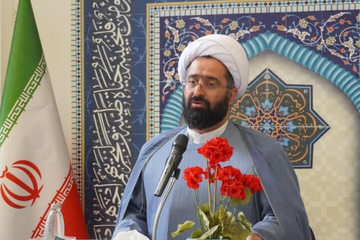 وحدت اقوام و مذاهب در گلستان سرمایه‌ای برای مقابله با توطئه‌های دشمن است