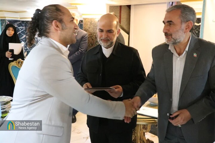 تجلیل از هنرمندان در ارومیه