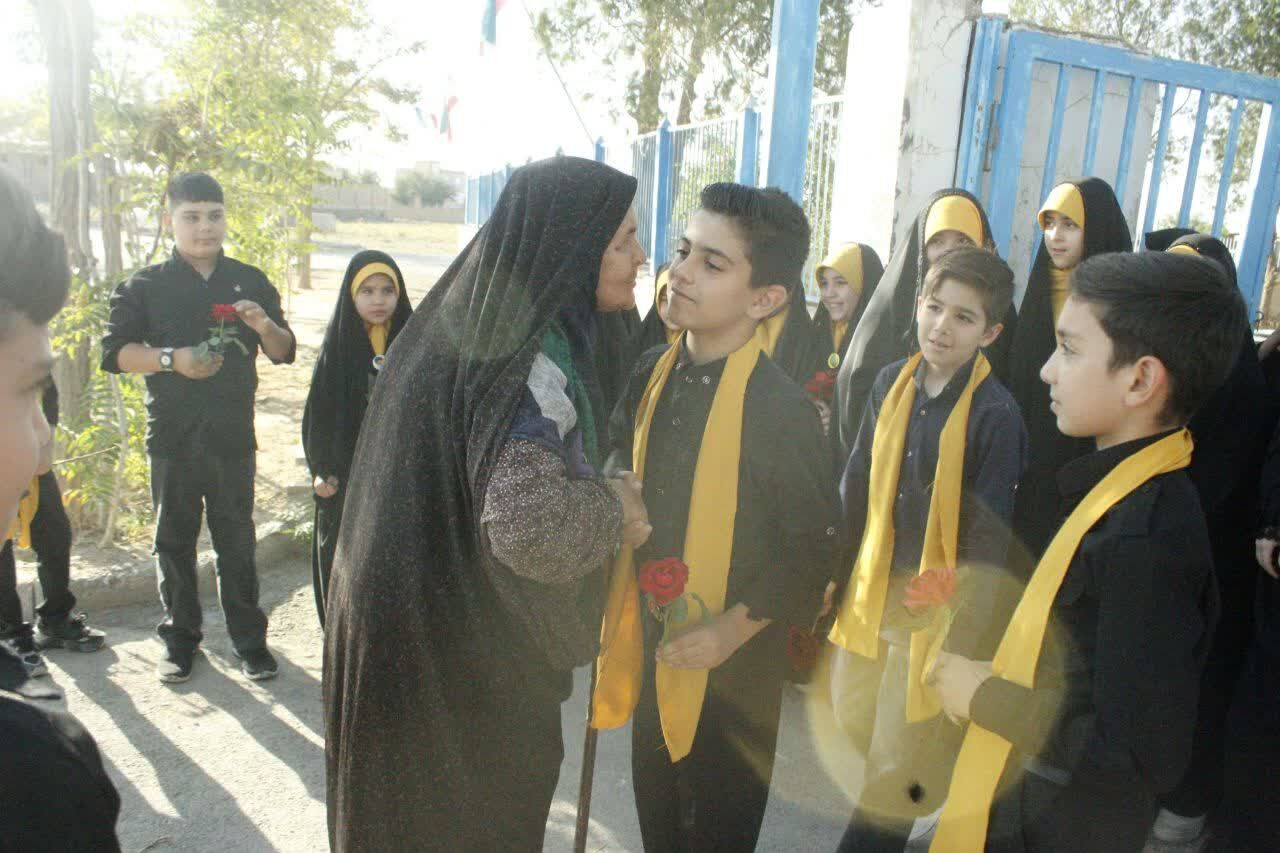 درخشش گروه سرود «نغمه‌های مهر» داودآباد در استان مرکزی