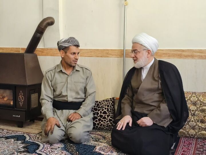 تقویت تعامل با علمای اهل‌سنت؛ محور دیدار نماینده ولی‌فقیه در کردستان