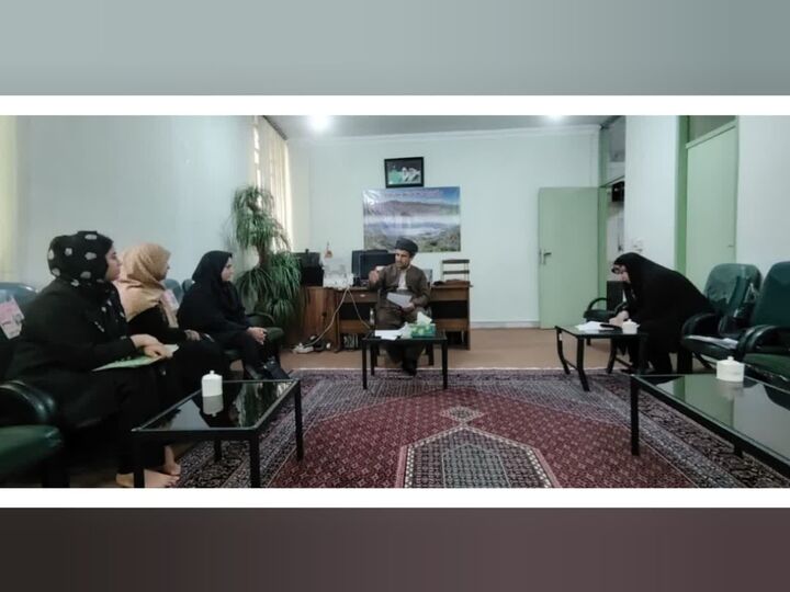 ارزیابی داوطلبان ورود به مدارس علوم دینی خواهران در مریوان