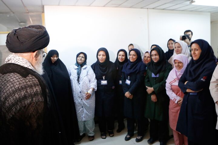 رهبر شهید انقلاب خطاب به پرستاران: هر خدمتی که به هر بیماری بکنید، مثل این‌است که آن را به این حقیر کردید