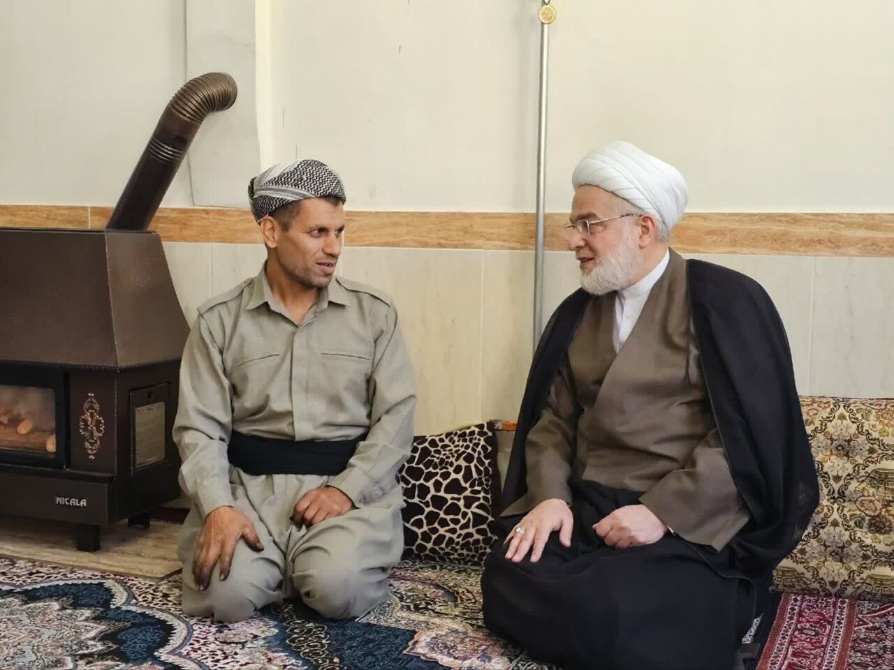 تقویت تعامل با علمای اهل‌سنت؛ محور دیدار نماینده ولی‌فقیه در کردستان