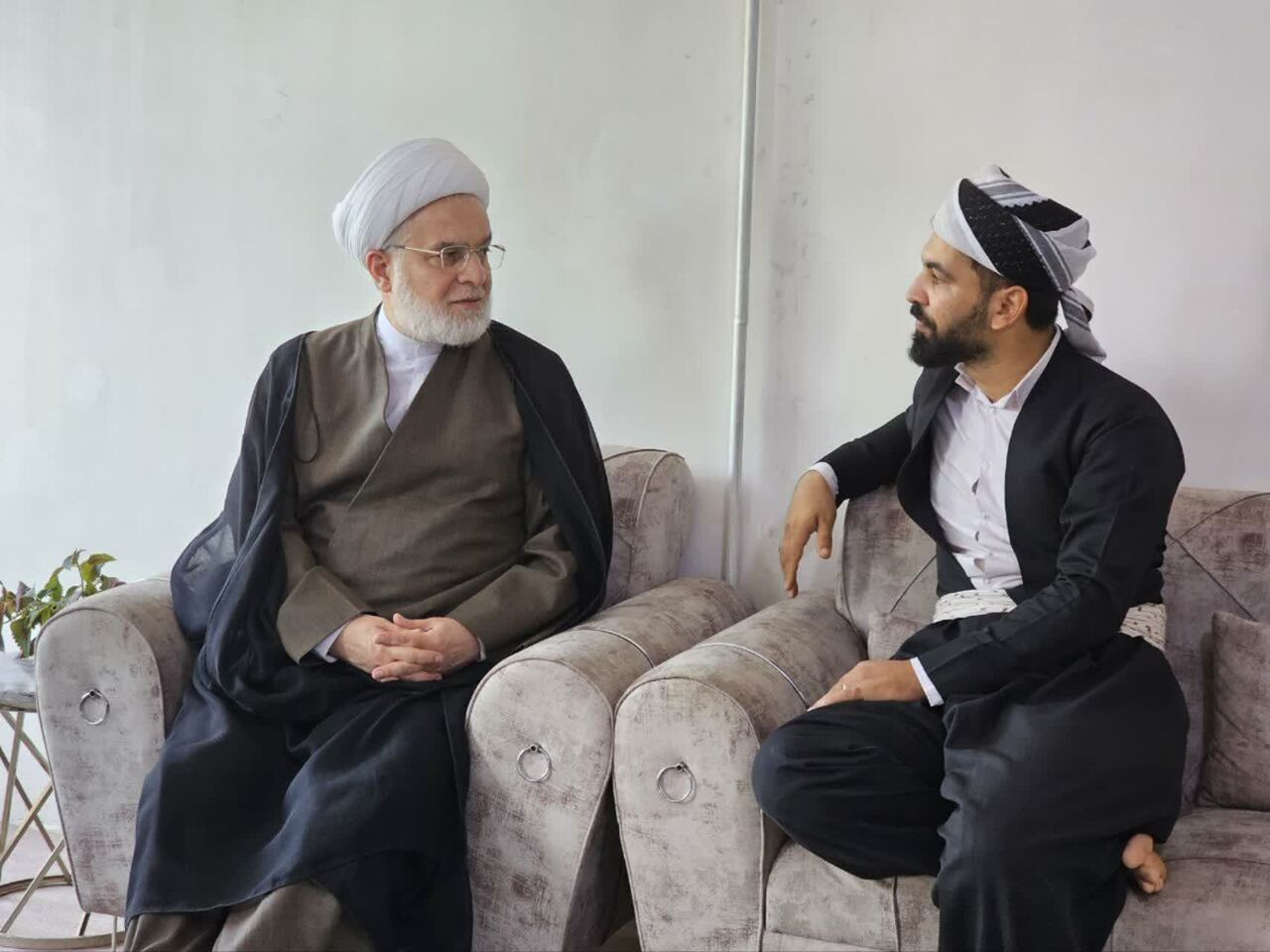 تقویت تعامل با علمای اهل‌سنت؛ محور دیدار نماینده ولی‌فقیه در کردستان