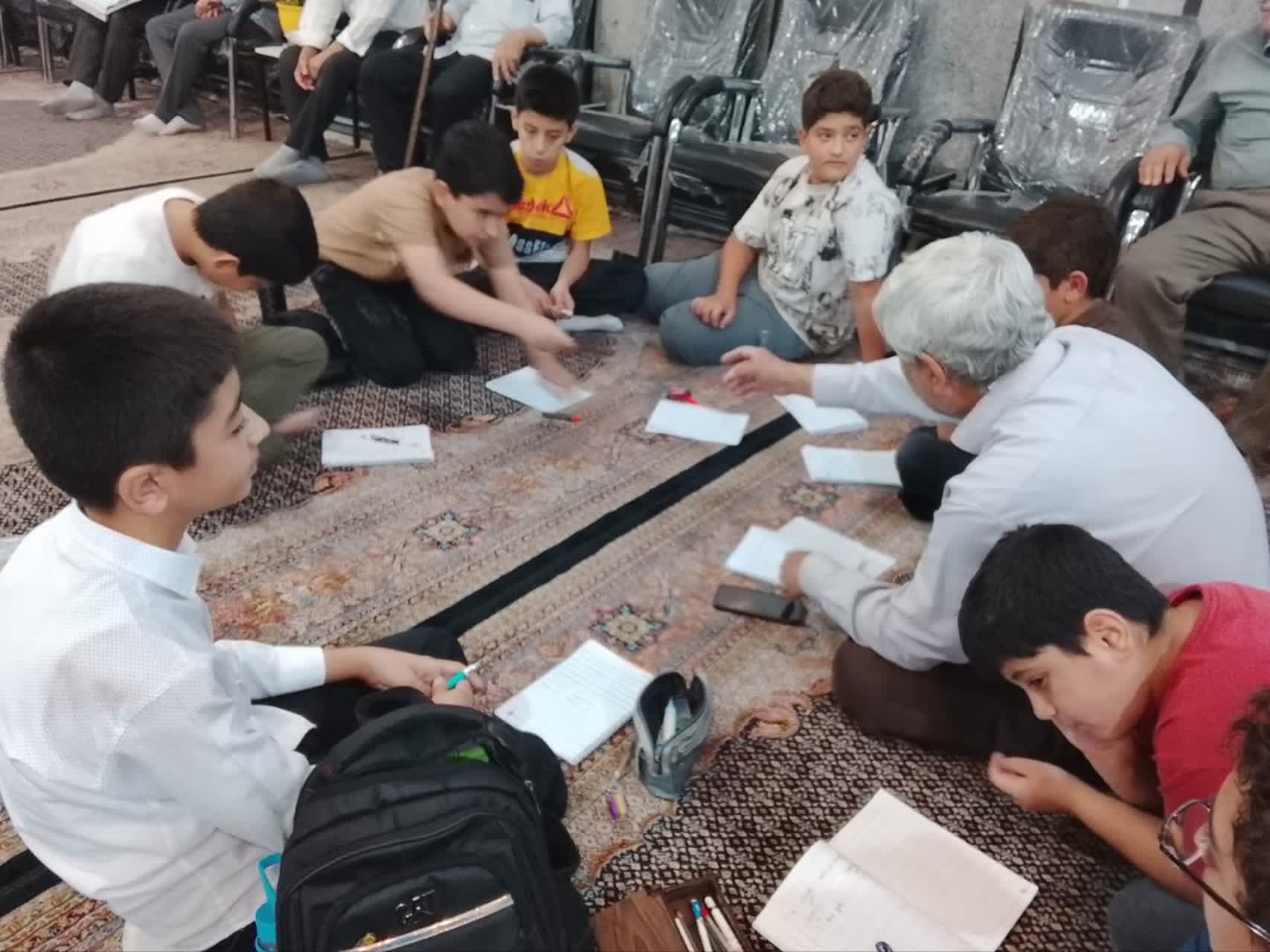 ترویج فرهنگ قرآنی با مشوق‌های هدفمند؛ روایت یک کانون مسجدی در خوی