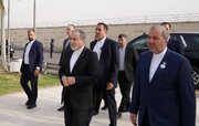 ادای احترام وزیر امور خارجه به یادبود فرماندهان شهید مقاومت