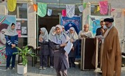 زنگ مهدی باوری در دبیرستان شهید هاشمی‌نژاد؛از نقالی تا اجرای سرود بچه های مسجد به یمن میلاد حضرت زینب (س)