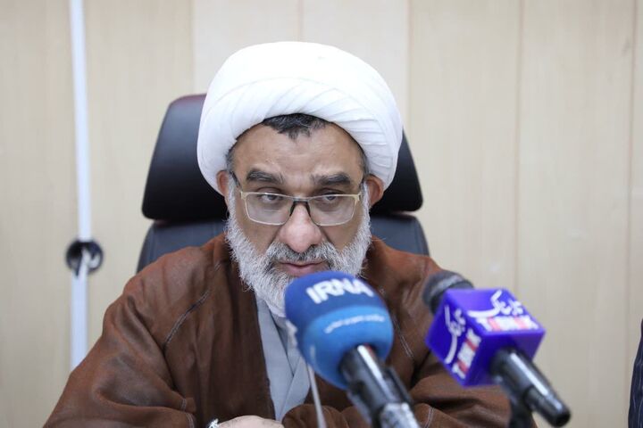 مساجد باید به کانون حل مسائل محلات تبدیل شوند