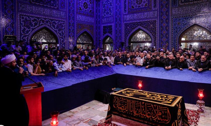 تجدید بیعت ۳۰۰ موکب‌دار عراقی با رهبر شهید در رواق دارالذکر