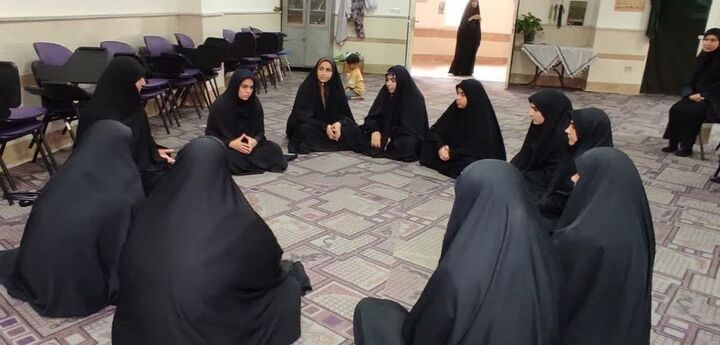 بازدید معاون فرهنگی حوزه علمیه خواهران لرستان از طرح «اربعین تعالی» در خرم‌آباد 