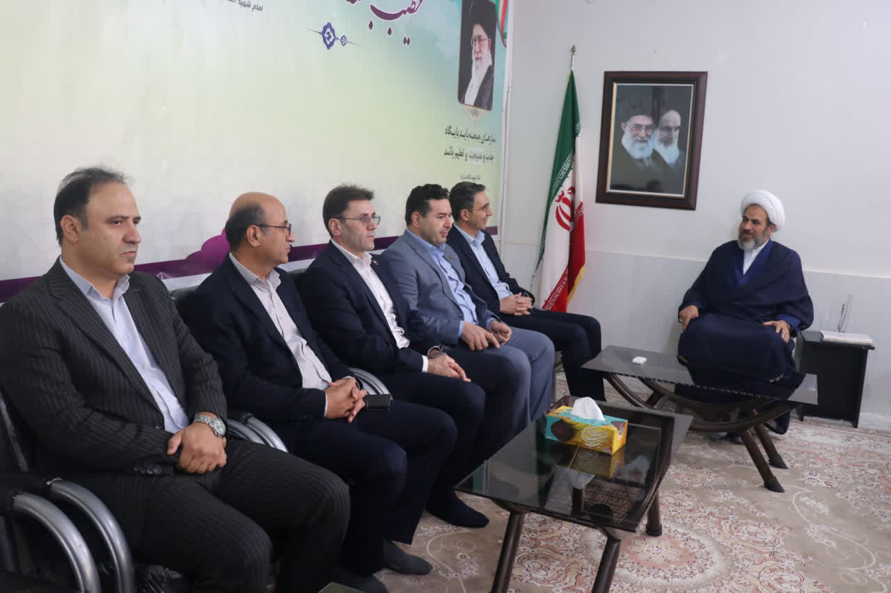 تأکید امام جمعه کوهدشت بر تعامل سازنده و ارتقای کیفیت آموزش‌وپرورش