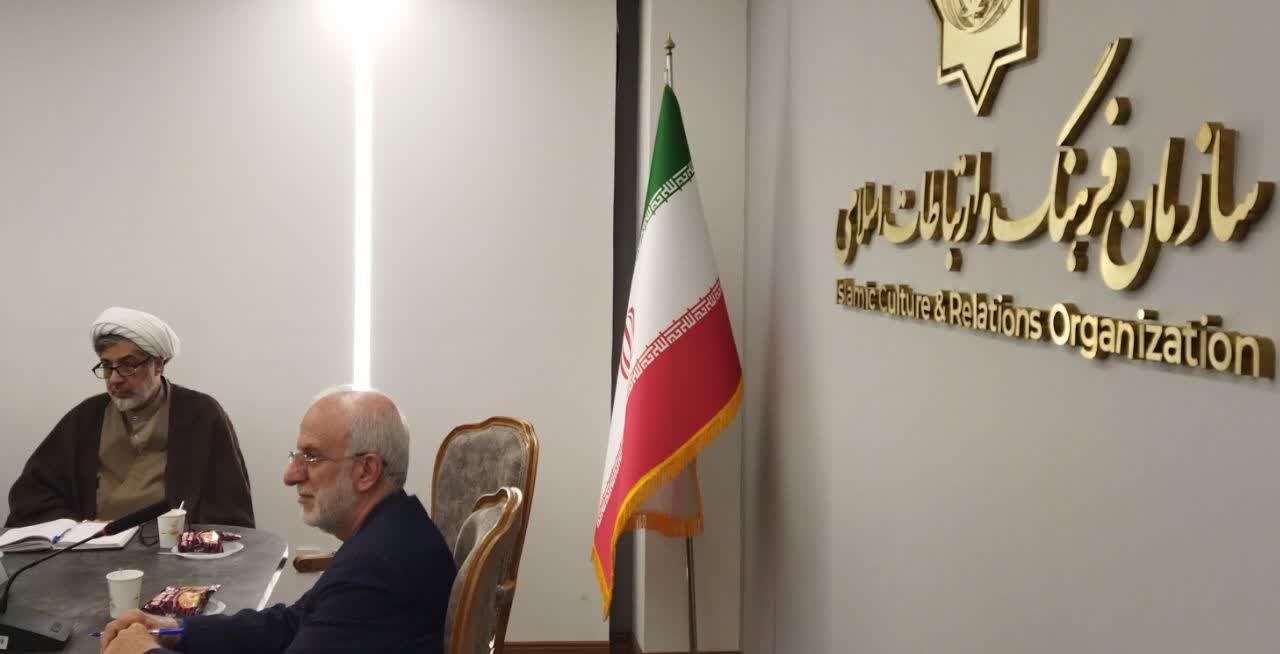 تهیه بانک جامع اطلاعات در عرصه بین الملل/امام شهید پرچمدار کار تبلیغی در عرصه بین الملل هستند
