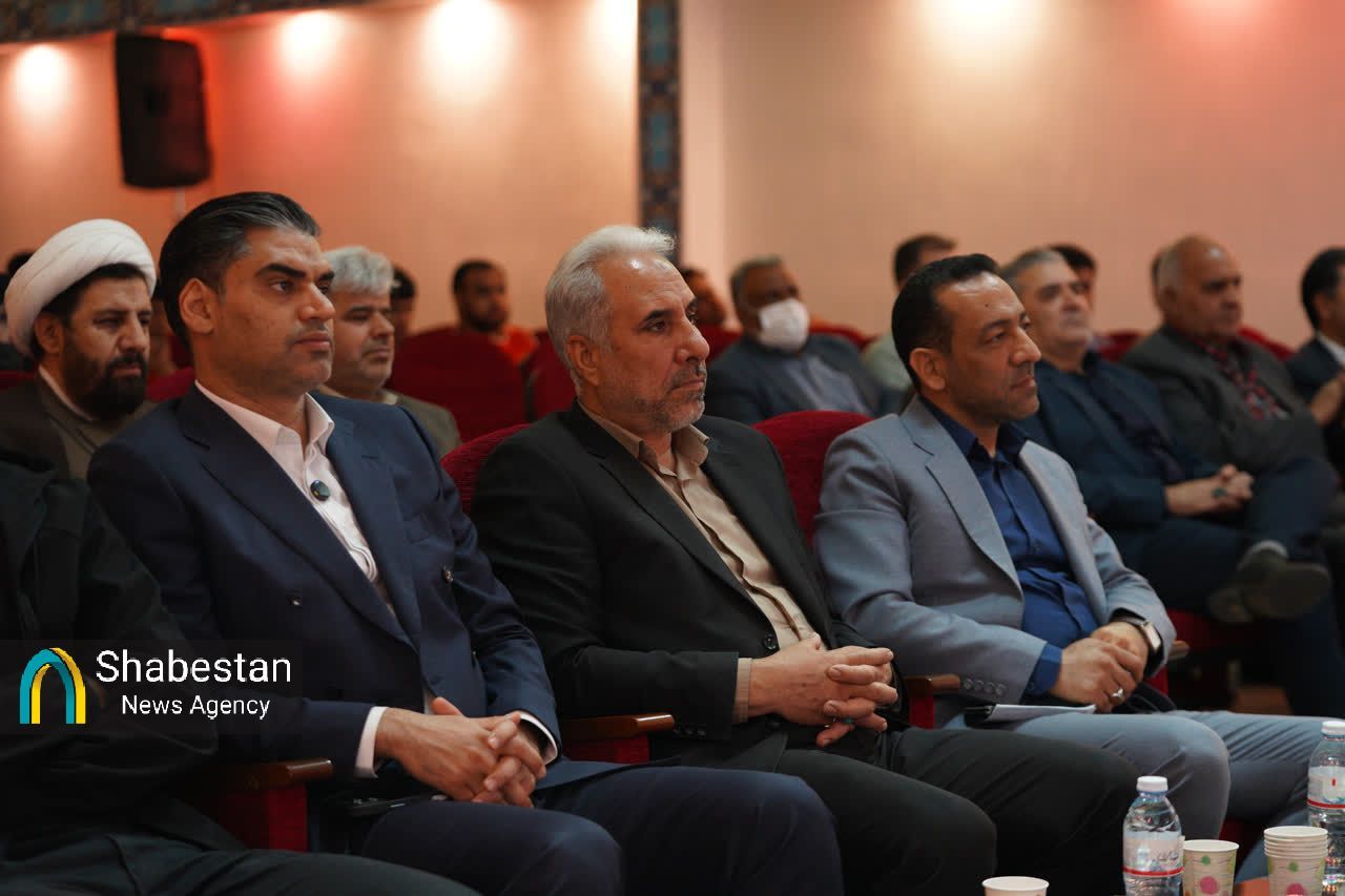 آزادی ۱۰ نفر زندانی جرائم غیرعمد کرمانی با همکاری باشگاه پرسپولیس
