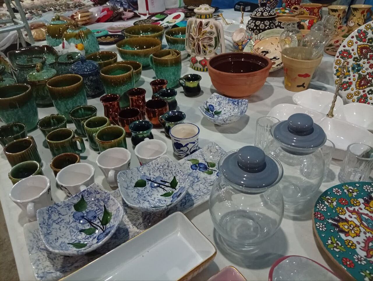 نمایشگاه صنایع دستی و محصولات خانگی در مسجد حضرت فاطمه الزهرا (س) برپا شد