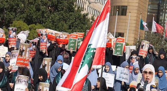 تظاهرات همبستگی زنان در لبنان علیه ممنوعیت زنان محجبه در آذربایجان