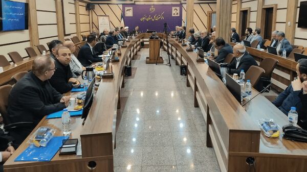 اشتغال پایدار زندانیان، راهکاری مؤثری برای کاهش آسیب‌های اجتماعی است