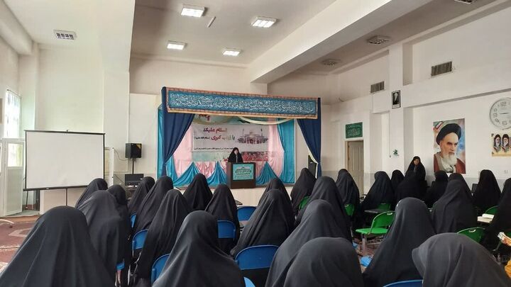 تقویت روح جمعی و ترک محرمات از عوامل کلیدی رشد معنوی طلاب است