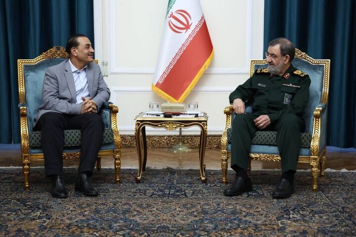 سرلشکر رضایی: ذره‌ای از مواد هسته‌ای غنی شده از ایران خارج نخواهد شد