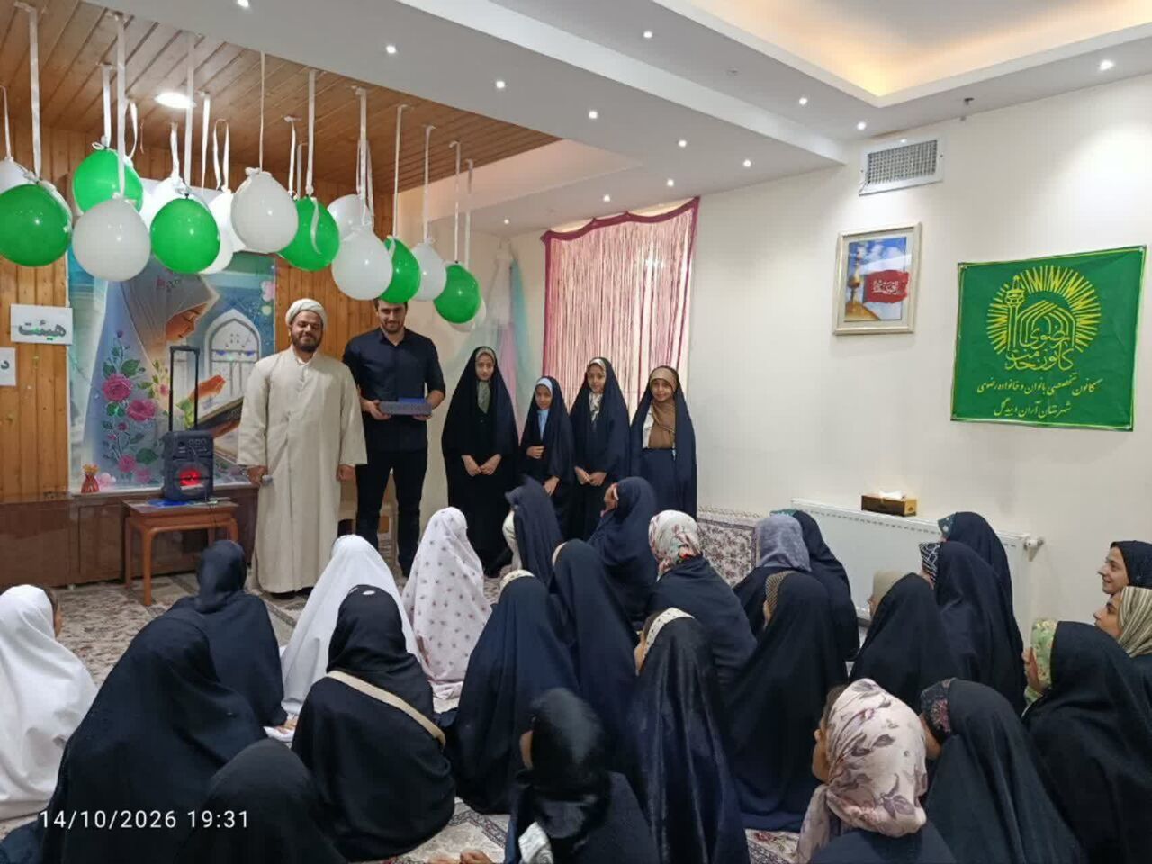 از تجلیل پرستاران گمنام تا اختصاص ۱۴۰ میلیون ریال برای درمان بیماران خاص؛ روایت مهربانی خادمیاران رضوی در آران و بیدگل