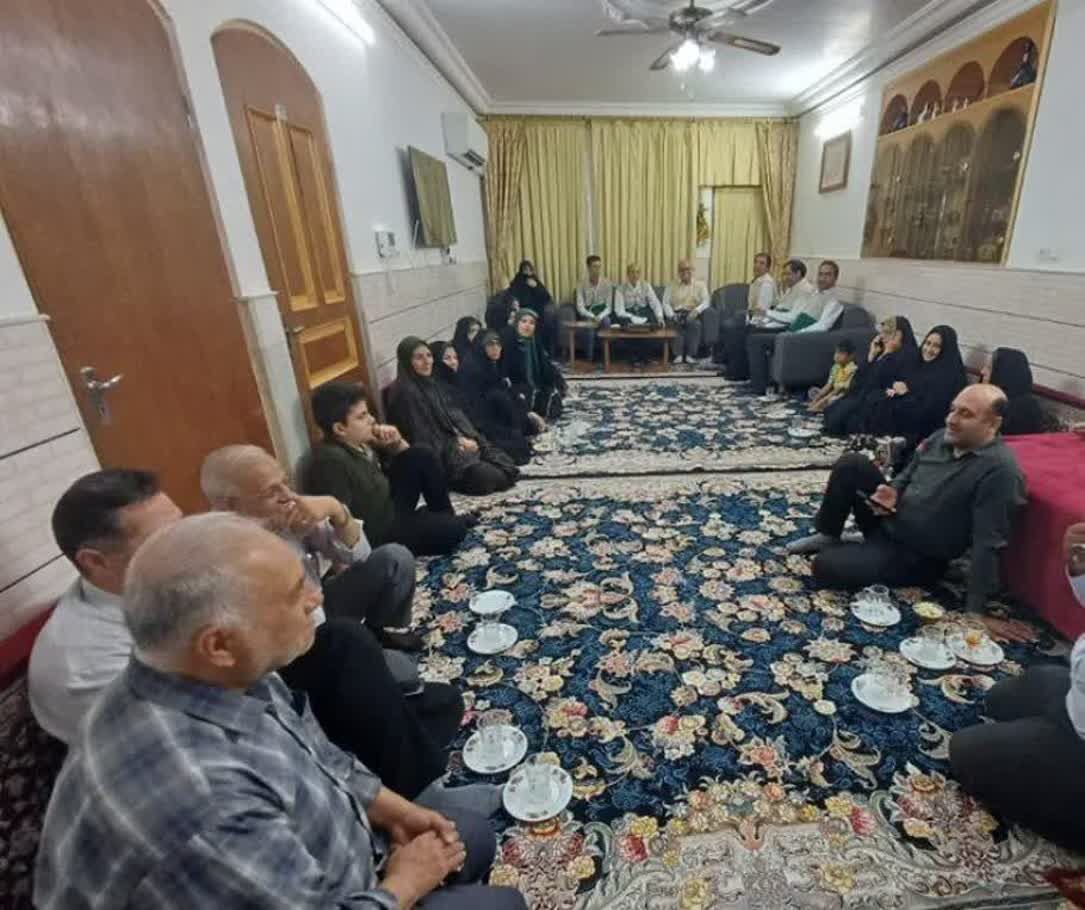 از تجلیل پرستاران گمنام تا اختصاص ۱۴۰ میلیون ریال برای درمان بیماران خاص؛ روایت مهربانی خادمیاران رضوی در آران و بیدگل