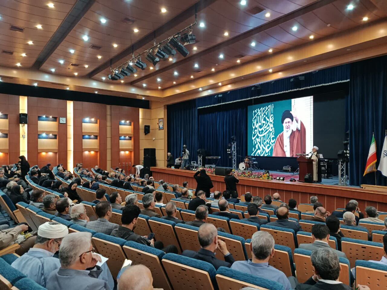 امیرکبیر الگوی مدیران امروز است/ جامعه تشنه انسان‌های متعهد و دانشمند