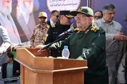 دشمن از ترس موشک‌های ایران ۷۰۰ کیلومتر از تنگه هرمز عقب نشست