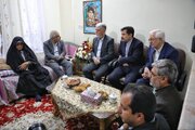 شهدا هنر زندگی کردن را به ما آموختند