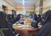 فصل تازه فعالیت‌های حوزه خانواده در راین/ میز "جوانی جمعیت" در محل دفتر امام جمعه راه‌اندازی شد