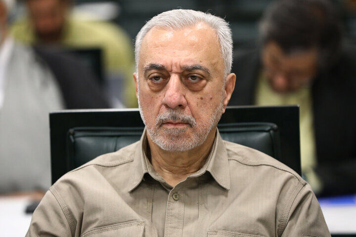 وزیر دفاع: خاک می‌خوریم اما خاک نمی‌دهیم