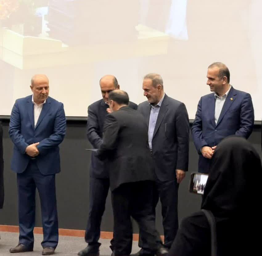 درخشش تیم نجاتغریق نکا در آیین اختتامیه ساماندهی سواحل شمال