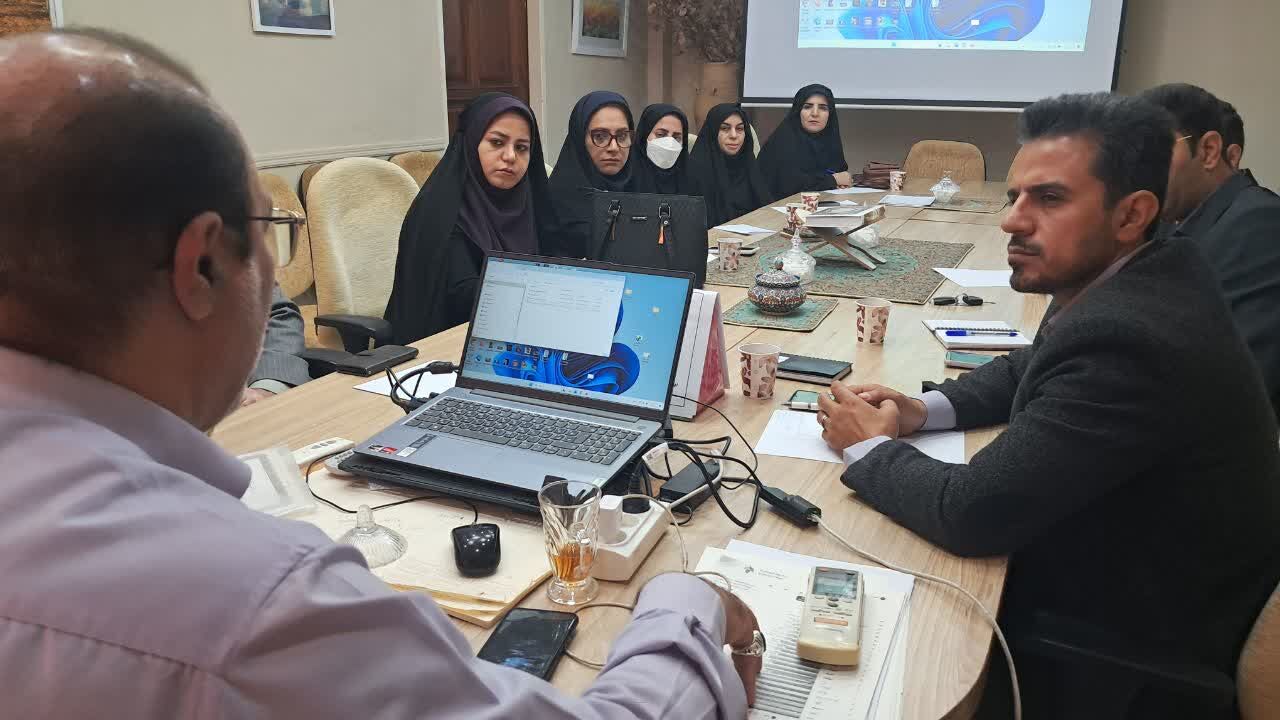تبیین برنامه‌های قرآنی و نماز مدارس لرستان در کارگاه‌های چهارروزه توانمندسازی کارشناسان