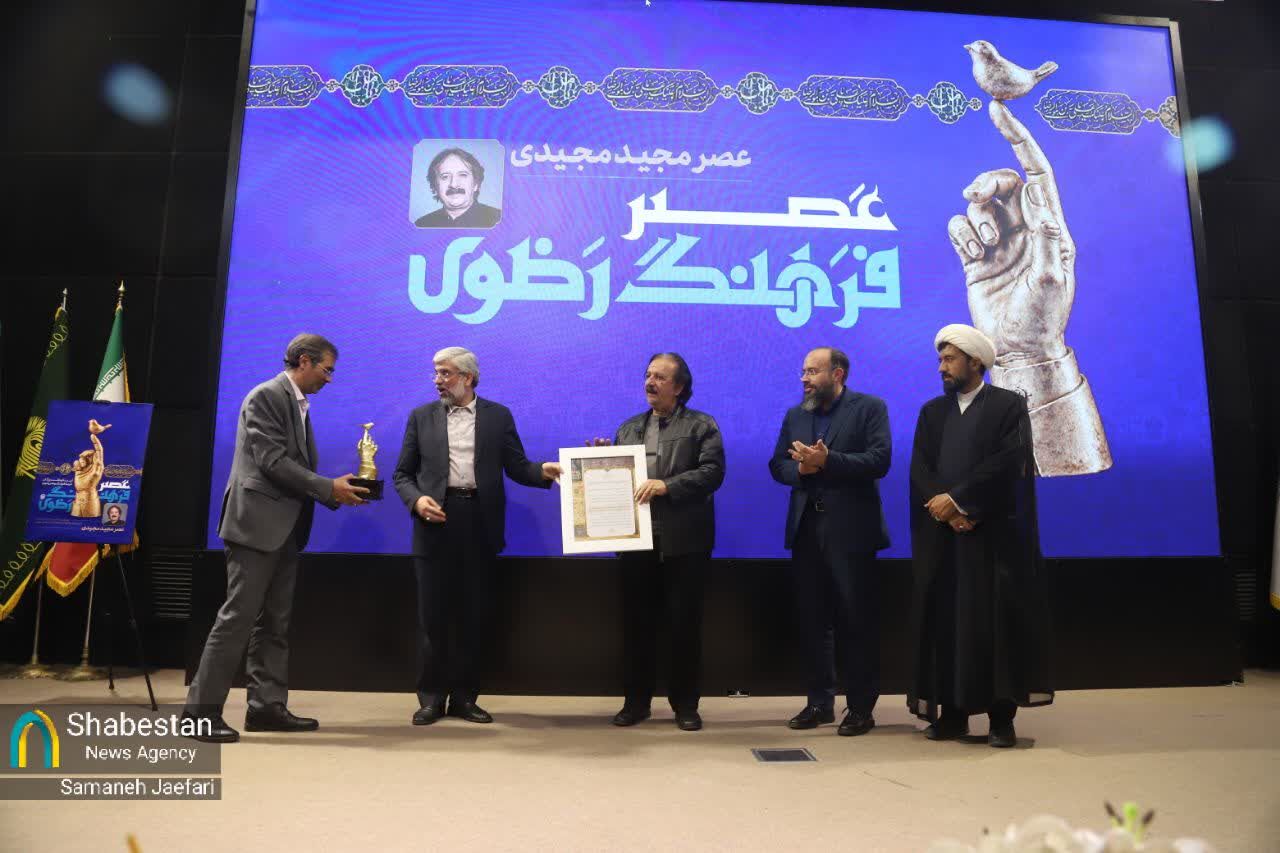 هنر می‌تواند پیام معنوی فرهنگ رضوی را به جهانیان منتقل کند