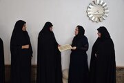 دیدار مسئول جامعه زنان سپاه کرمانشاه با فرماندار روانسر؛ تکریم خانواده شهیده دانش‌آموز هستی محمدی