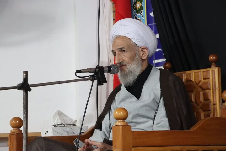 صبر و بصیرت فاطمی؛ چراغ راه عبور از توطئه‌های دشمنان است/ ملت ایران با الهام از مکتب زهرا (س) در برابر استکبار ایستاده‌اند