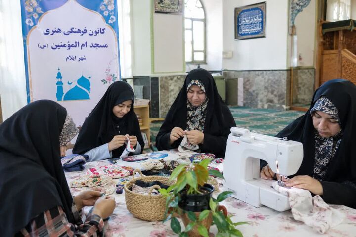 مسجدی که با ایده‌های دخترانه محور محله شده است