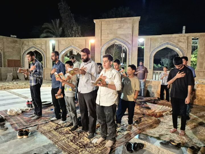 نوجوانان مسجد امام حسین(ع) جهرم در محفل «شبی با شهدا» گرد هم آمدند