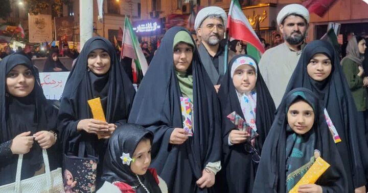 تکریم دختران عفیفه در اجتماع اقتدار قائم شهری ها